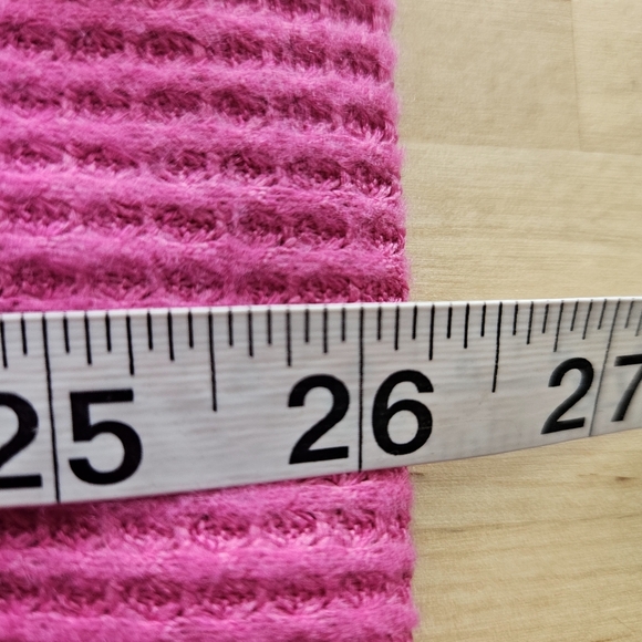 Andree By Unit Waffle Knit Reverse Stitching Pink Med Top Oversized V-Neck NWT - Picture 10 of 14